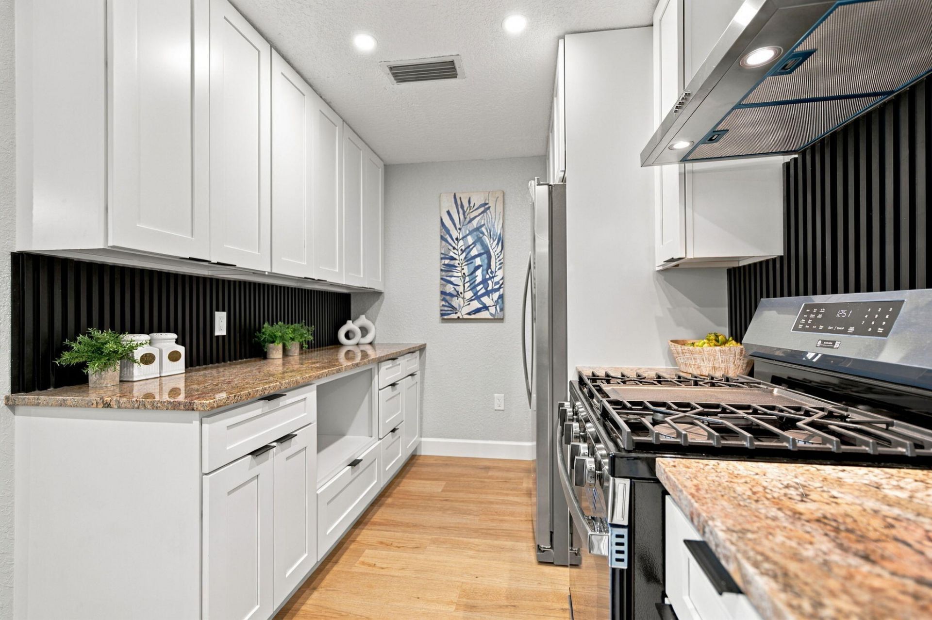 2400 NW 85th Avenue, Sunrise, FL 33322 Photo