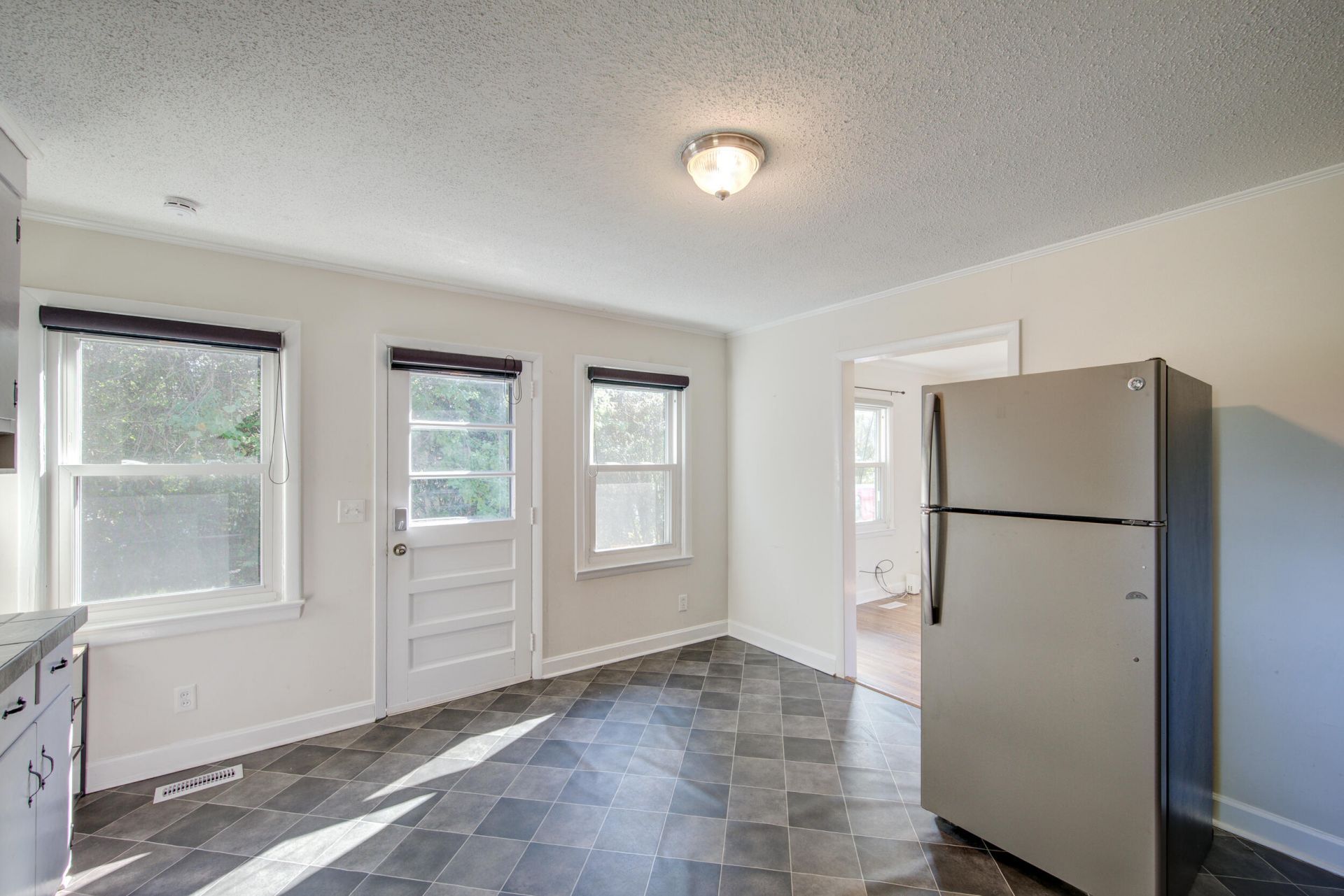 2662 Leeds Avenue Photo 11