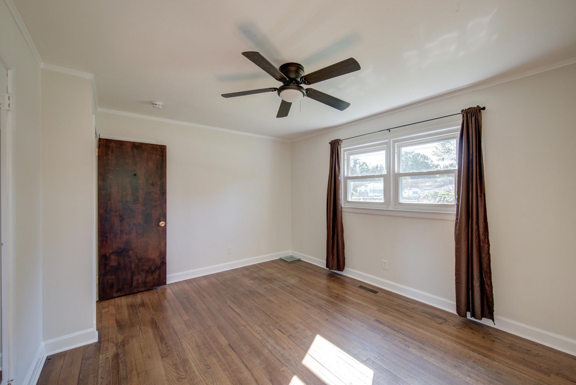 2662 Leeds Avenue Photo 17