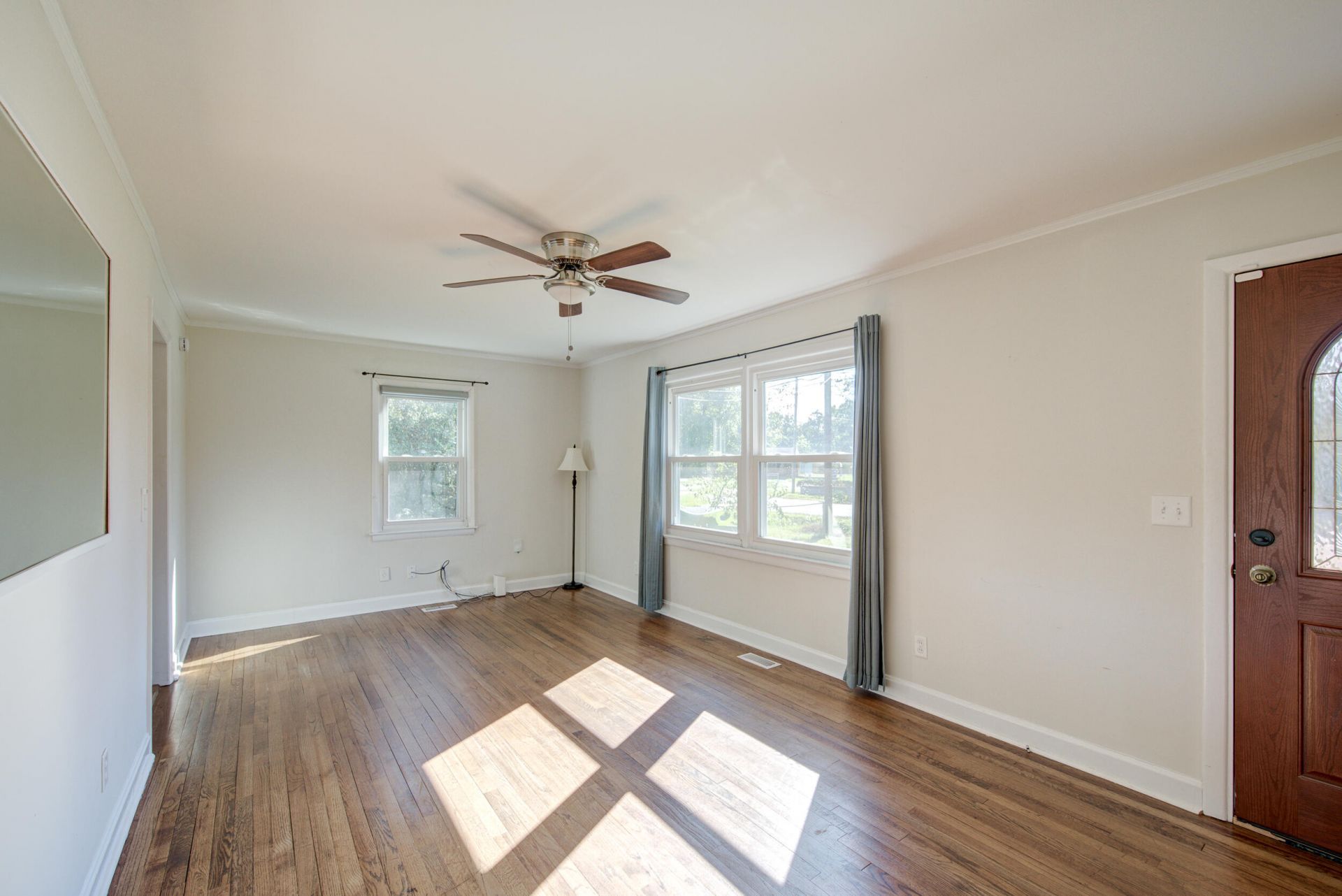 2662 Leeds Avenue Photo 4