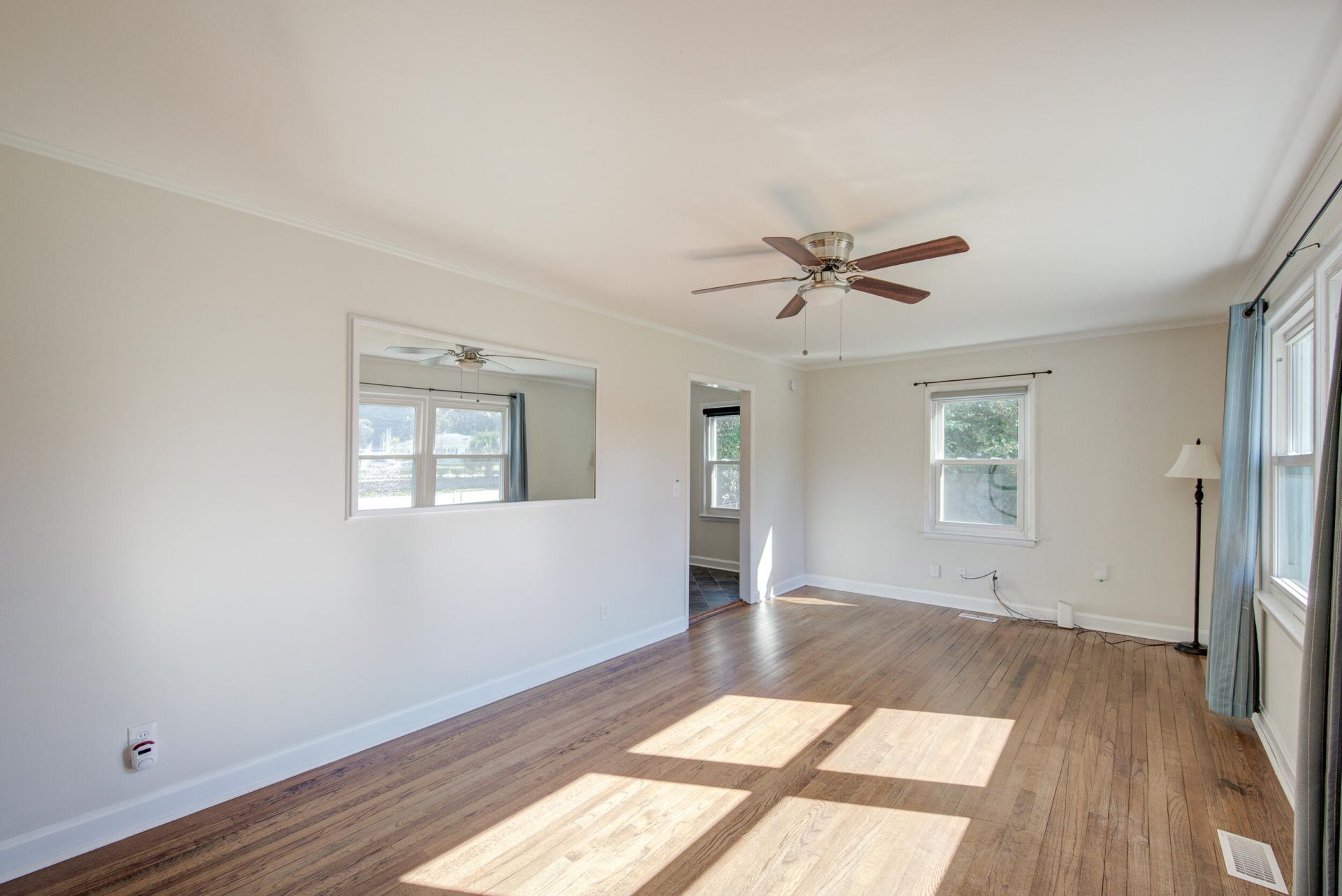 2662 Leeds Avenue Photo 6