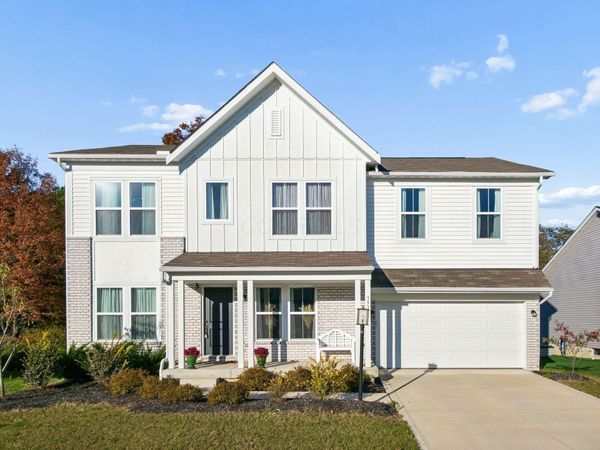 393 Rochdale Run, Delaware, OH 43015