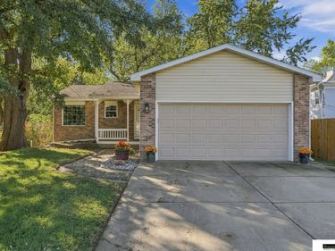 6711 Garland Street, Lincoln, NE 68505