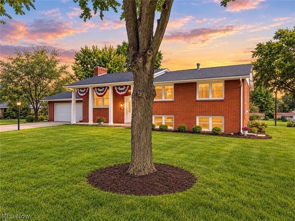 820 Weber Avenue NE, North Canton, OH 44720