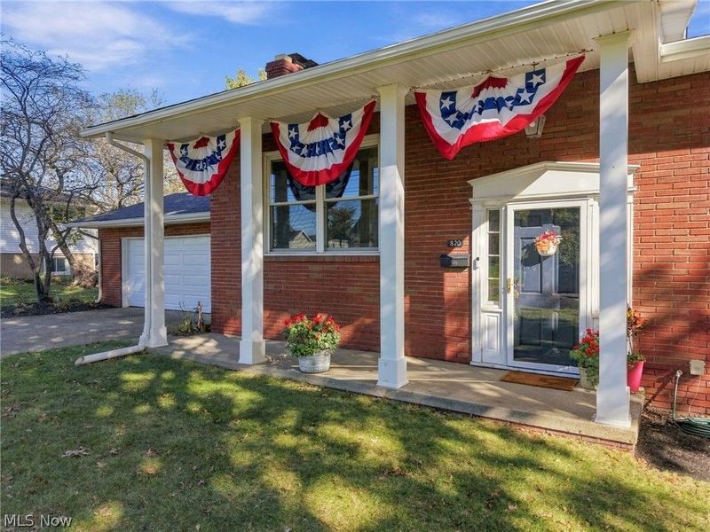 820 Weber Avenue NE, North Canton, OH 44720 Photo 2