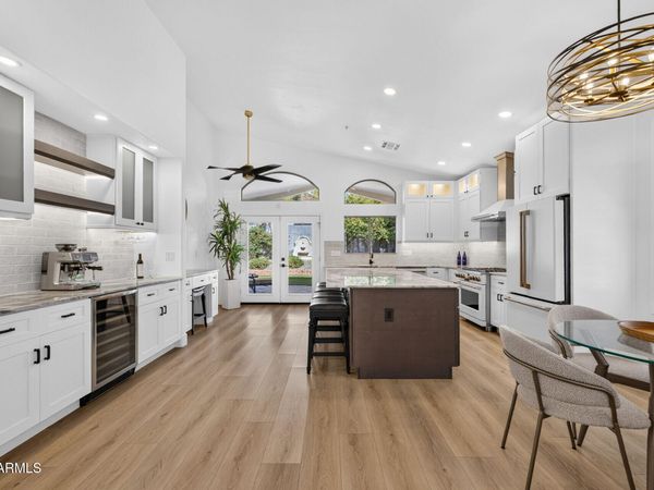 8072 E MARIA Drive, Scottsdale, AZ 85255