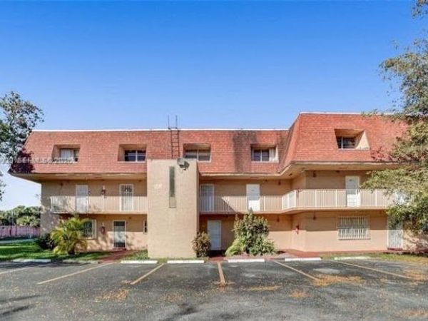 240 NW 107th Ave , Unit 203, Miami, FL 33172