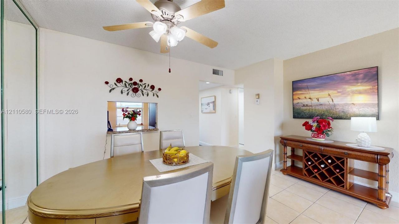 7877 Golf Cir Dr , Unit 304, Margate, FL 33063 Photo