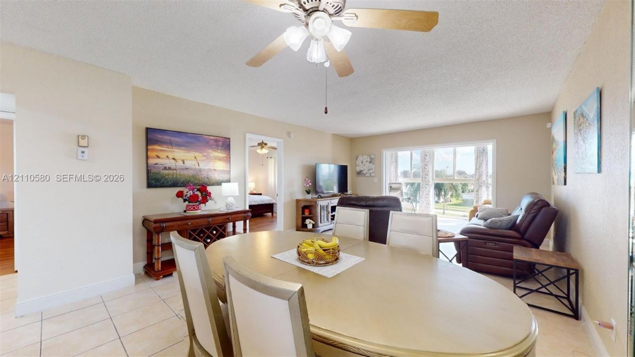 7877 Golf Cir Dr , Unit 304, Margate, FL 33063 Photo