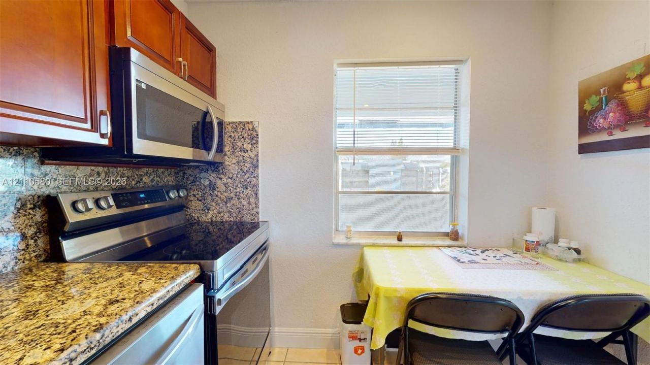 7877 Golf Cir Dr , Unit 304, Margate, FL 33063 Photo
