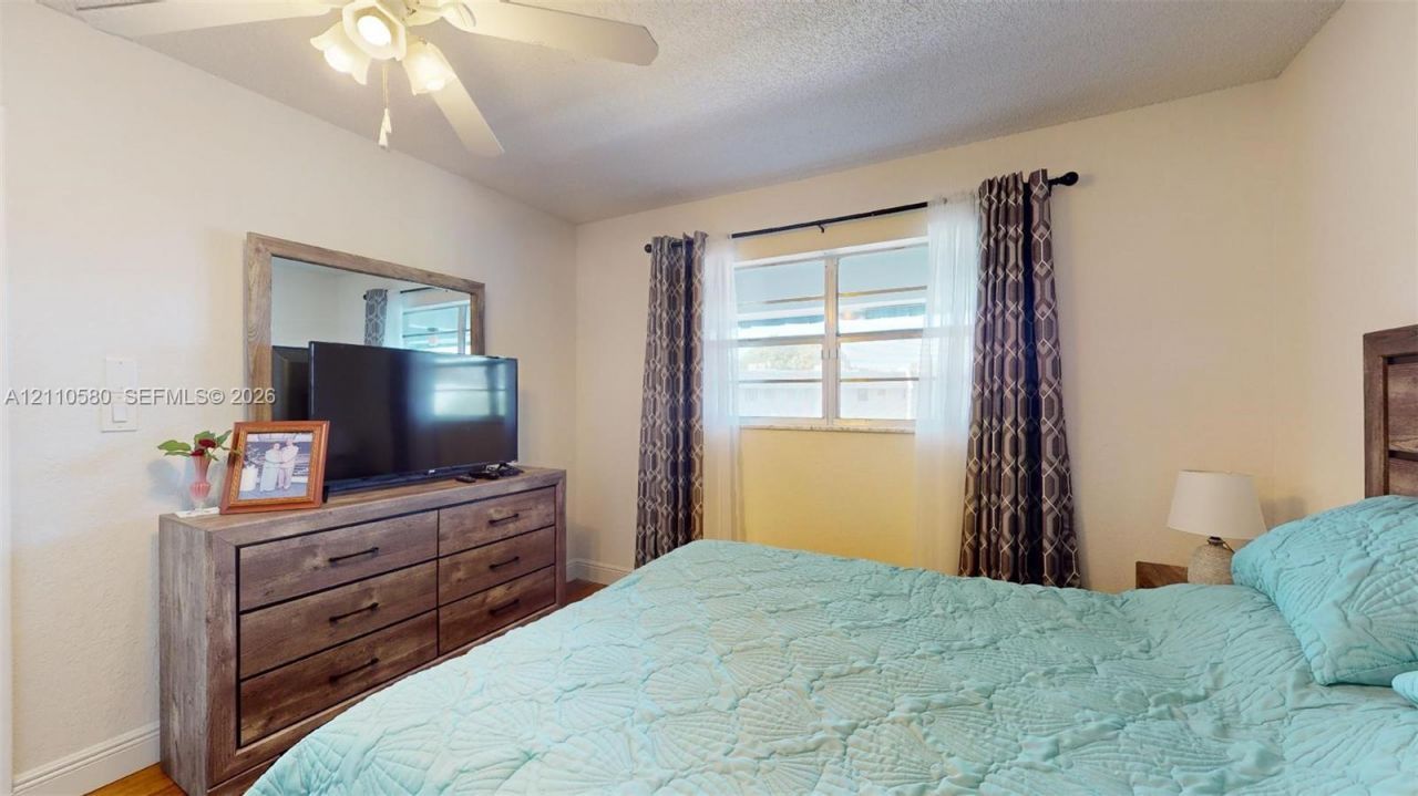 7877 Golf Cir Dr , Unit 304, Margate, FL 33063 Photo