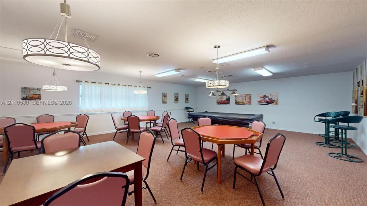 7877 Golf Cir Dr , Unit 304, Margate, FL 33063 Photo