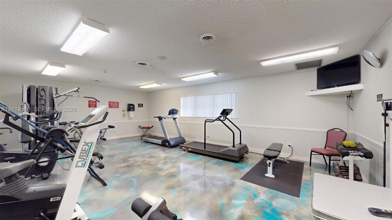7877 Golf Cir Dr , Unit 304, Margate, FL 33063 Photo
