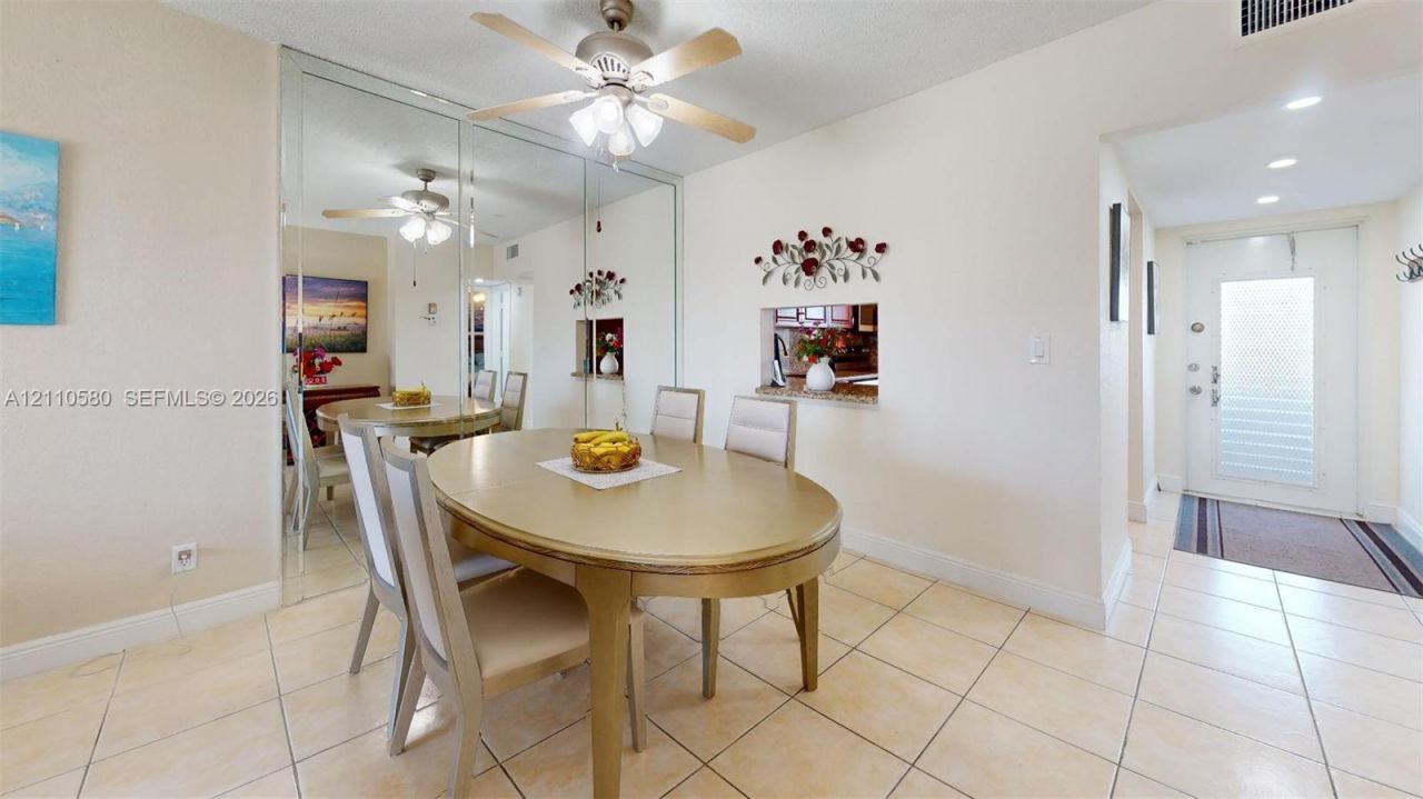 7877 Golf Cir Dr , Unit 304, Margate, FL 33063 Photo