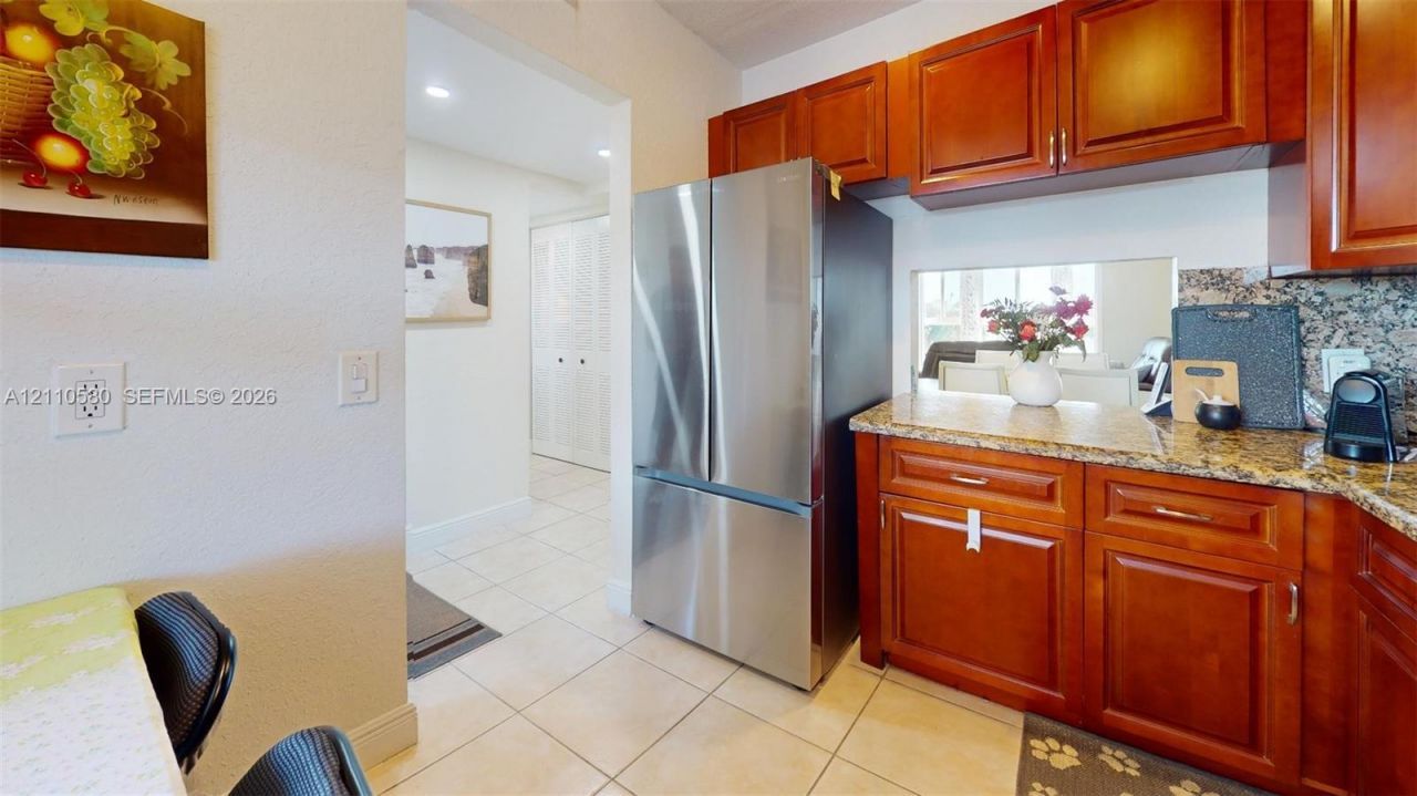 7877 Golf Cir Dr , Unit 304, Margate, FL 33063 Photo