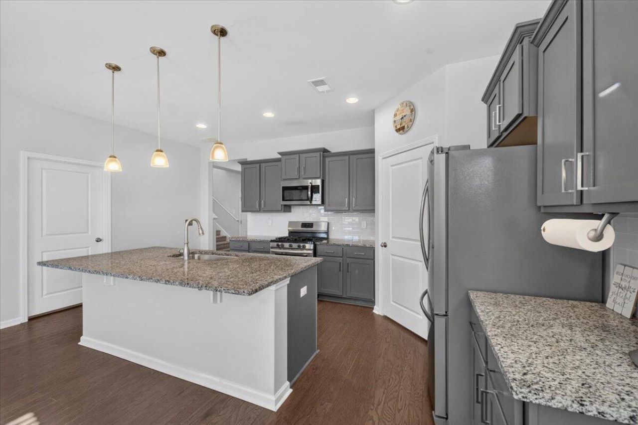 106 Nevil Court Photo 13