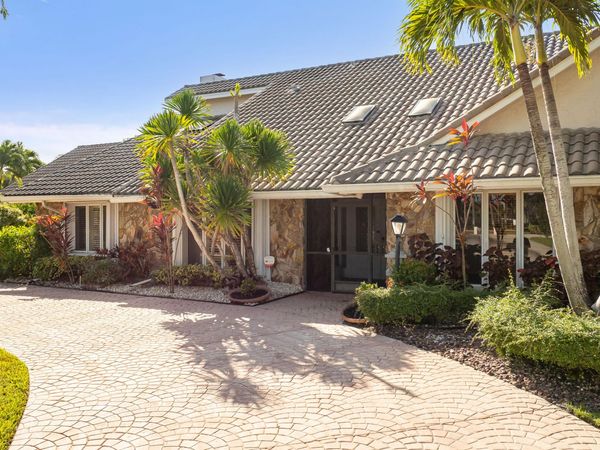 8610 BANYAN Way, Tamarac, FL 33321