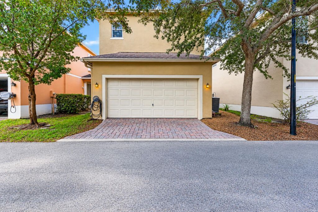 2478 SE Pineland Drive, Port Saint Lucie, FL 34952 Photo