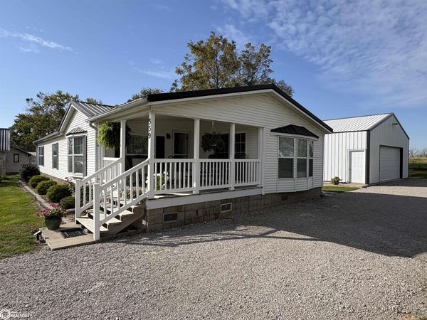 339 S Park Avenue, Seymour, IA 52590