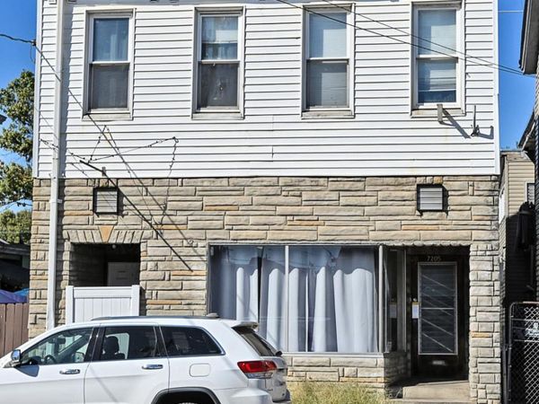 7205 Vine Street, Cincinnati, OH 45216
