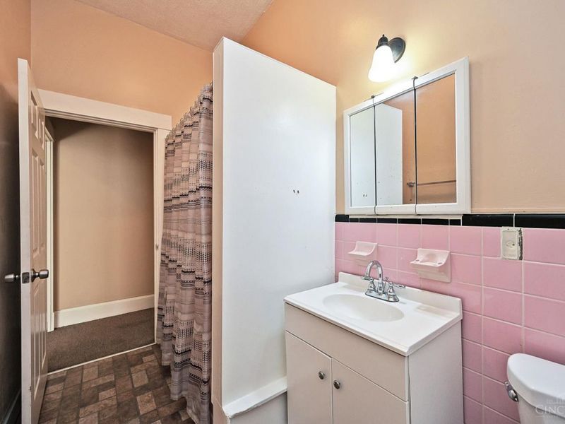 7205 Vine Street, Cincinnati, OH 45216 Photo 38