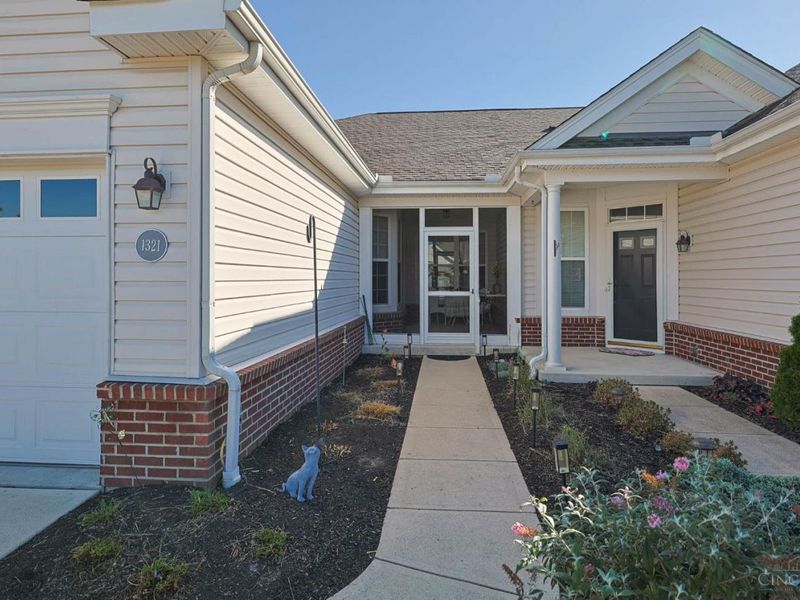 1321 Meadow Vista Drive, Hamilton Township, OH 45039 Photo 3