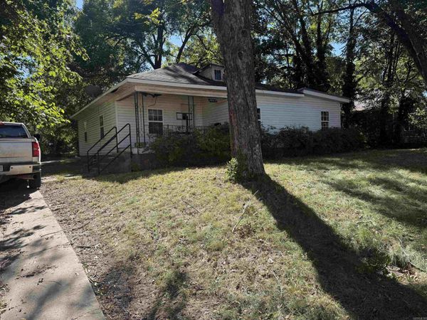 1405 W Washington Avenue , Jonesboro, AR 72401