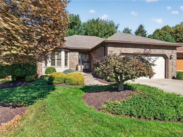 601 Sonora Drive , Barberton, OH 44203