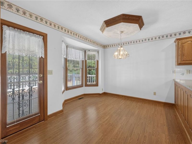 601 Sonora Drive, Barberton, OH 44203 Photo 12