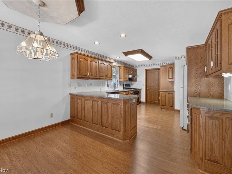 601 Sonora Drive, Barberton, OH 44203 Photo 13