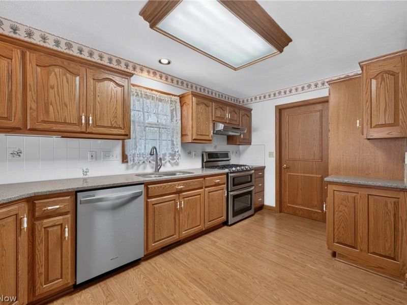 601 Sonora Drive, Barberton, OH 44203 Photo 15