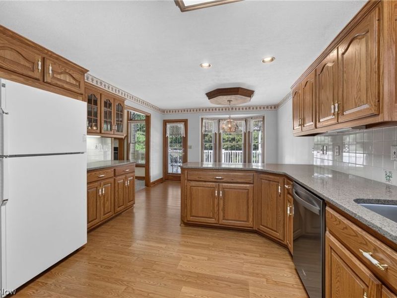 601 Sonora Drive, Barberton, OH 44203 Photo 17