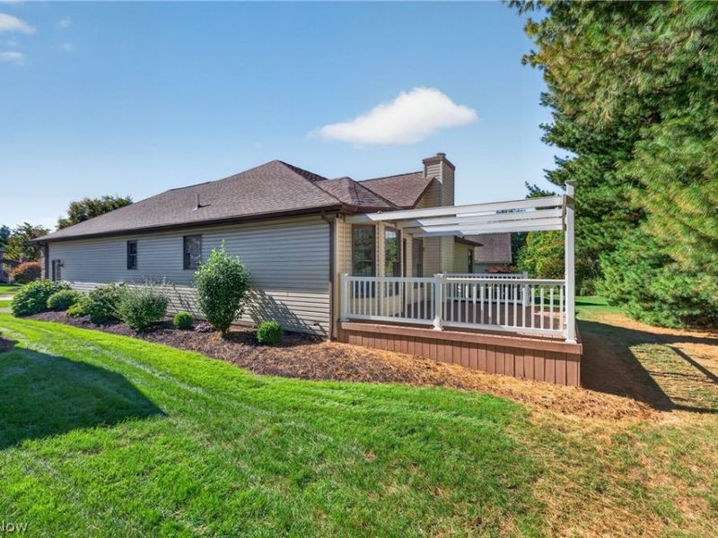 601 Sonora Drive, Barberton, OH 44203 Photo 4