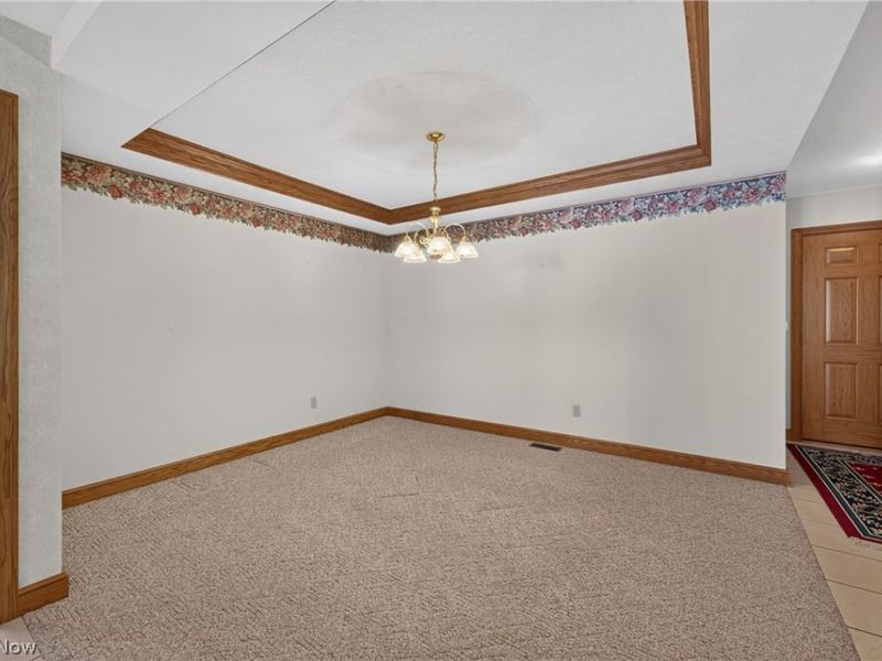 601 Sonora Drive, Barberton, OH 44203 Photo 9