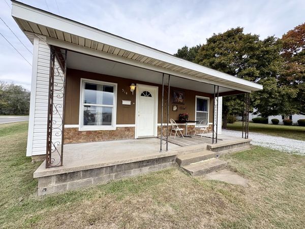 514 Maple Street , Greenfield, MO 65661