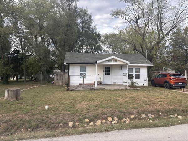 733 W Mill Street , Buffalo, MO 65622