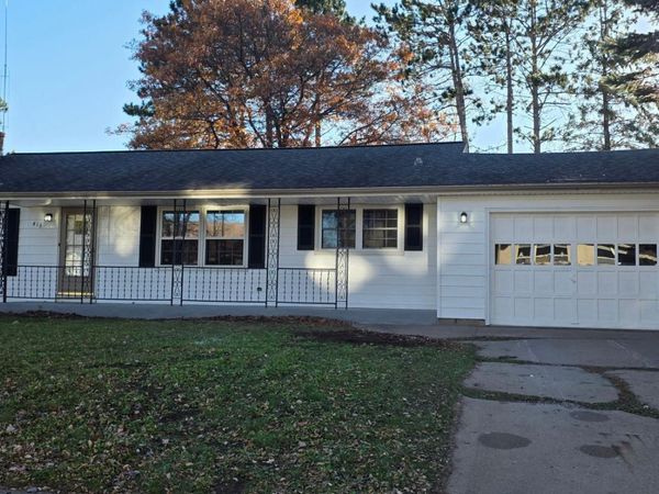 416 Highland Drive , Hibbing, MN 55746