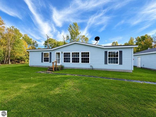 1568 Hull Road E, Hope, MI 48628