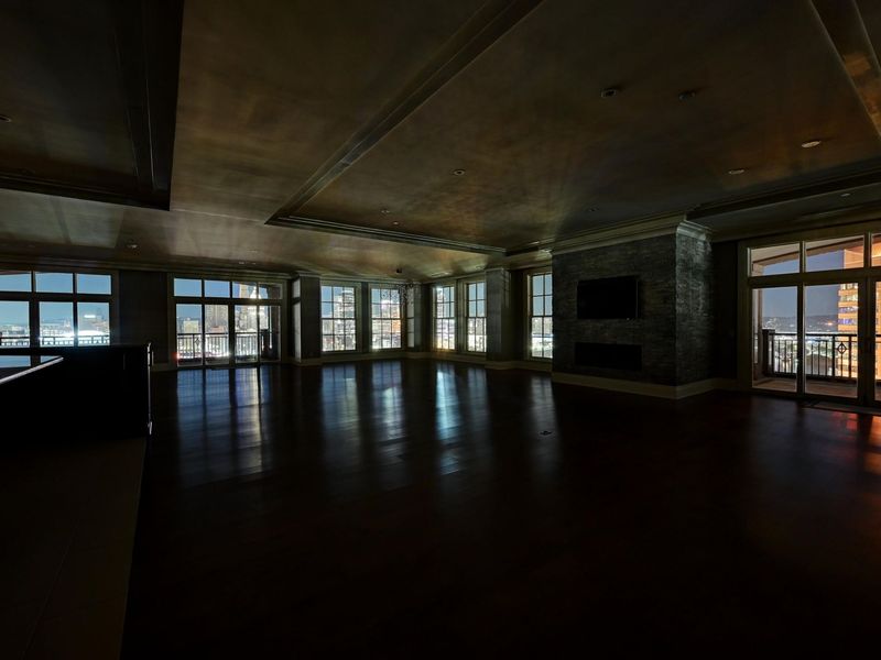 100 W Rivercenter Boulevard, Unit 2A, Covington, KY 41011 Photo 13