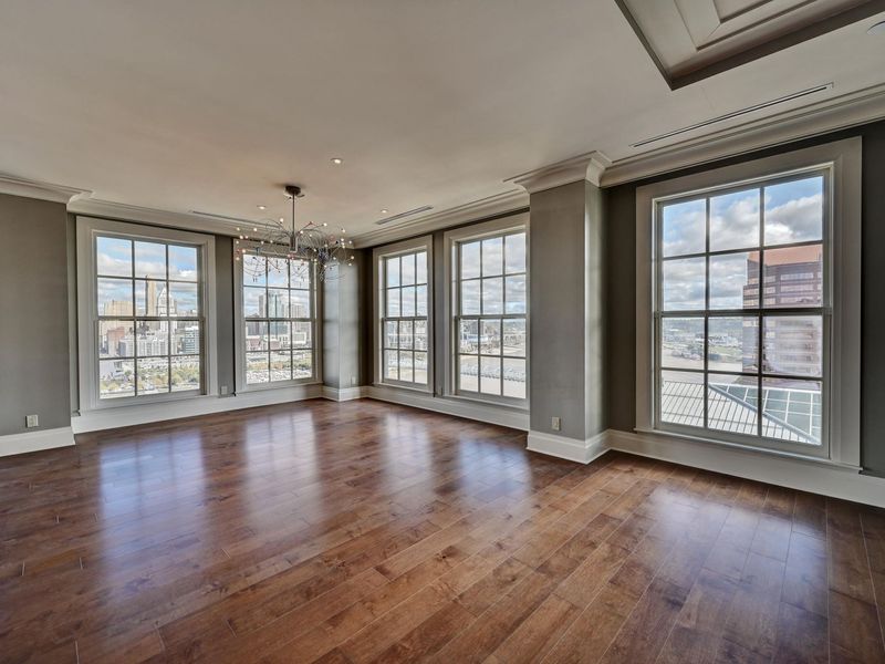 100 W Rivercenter Boulevard, Unit 2A, Covington, KY 41011 Photo 17