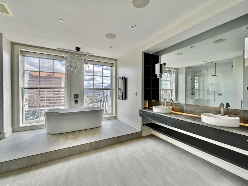 100 W Rivercenter Boulevard, Unit 2A, Covington, KY 41011 Photo 31