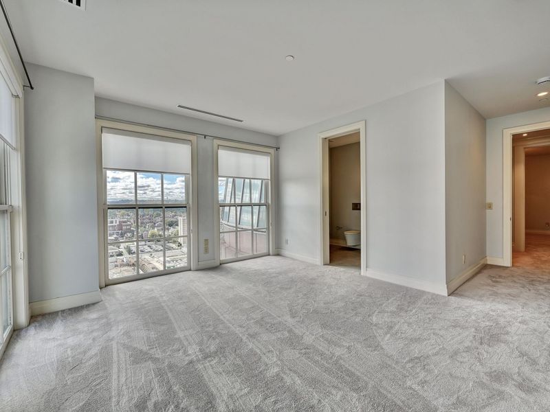 100 W Rivercenter Boulevard, Unit 2A, Covington, KY 41011 Photo 35