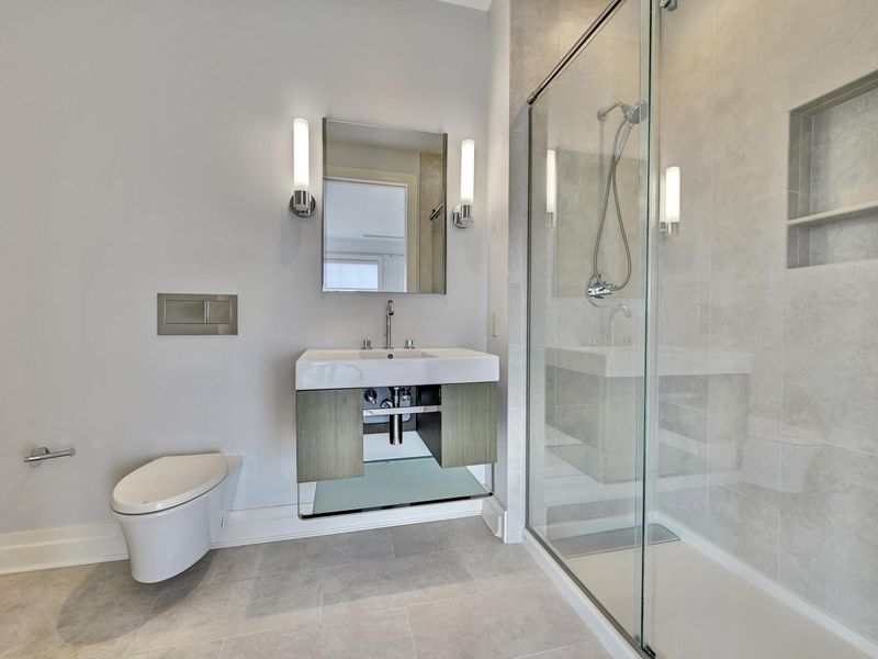 100 W Rivercenter Boulevard, Unit 2A, Covington, KY 41011 Photo 36