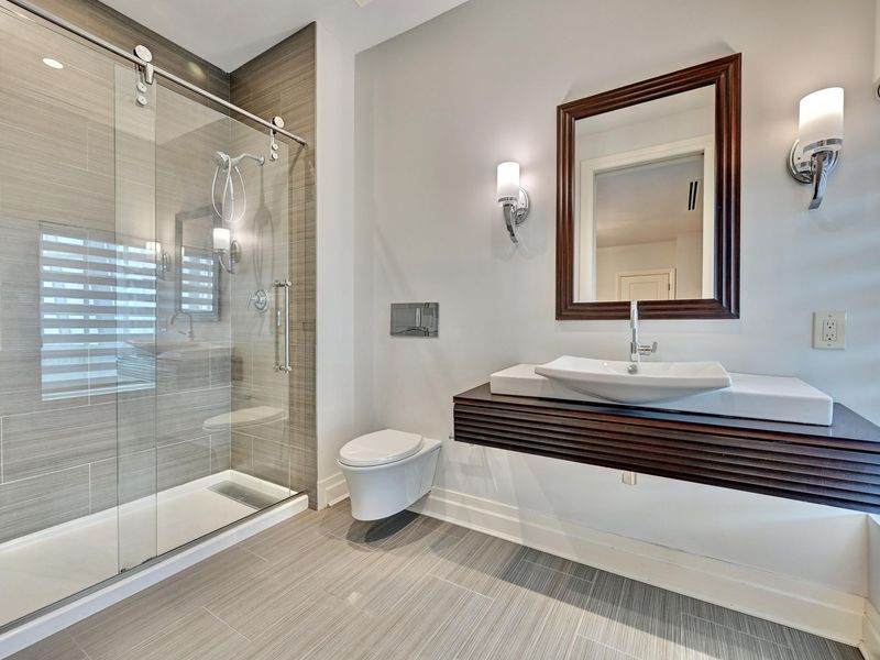 100 W Rivercenter Boulevard, Unit 2A, Covington, KY 41011 Photo 39
