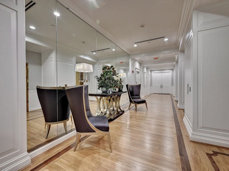 100 W Rivercenter Boulevard, Unit 2A, Covington, KY 41011 Photo 47