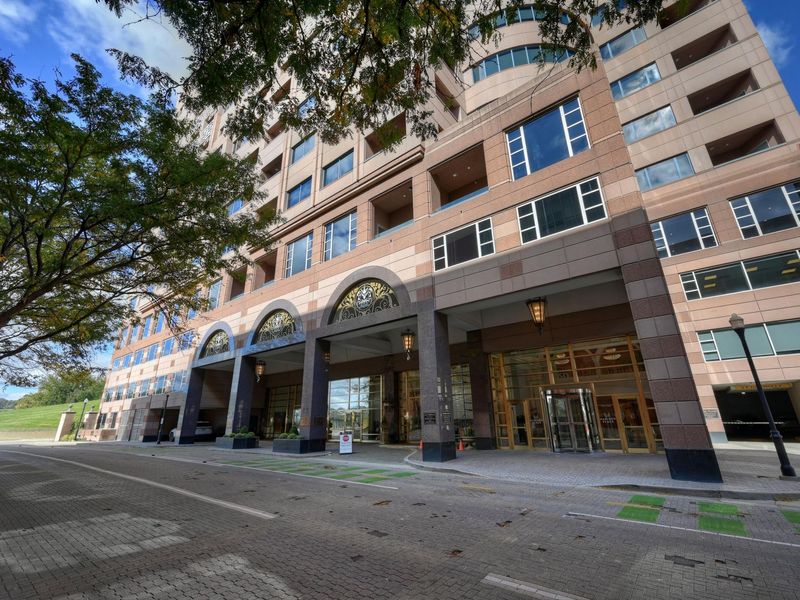 100 W Rivercenter Boulevard, Unit 2A, Covington, KY 41011 Photo 48