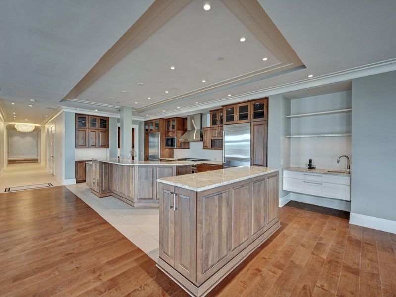 100 W Rivercenter Boulevard, Unit 2A, Covington, KY 41011 Photo 8