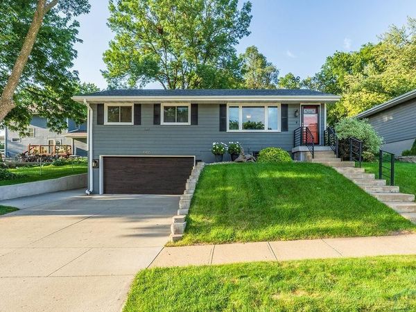 4405 Cherrywood Ln., Sioux City, IA 51106