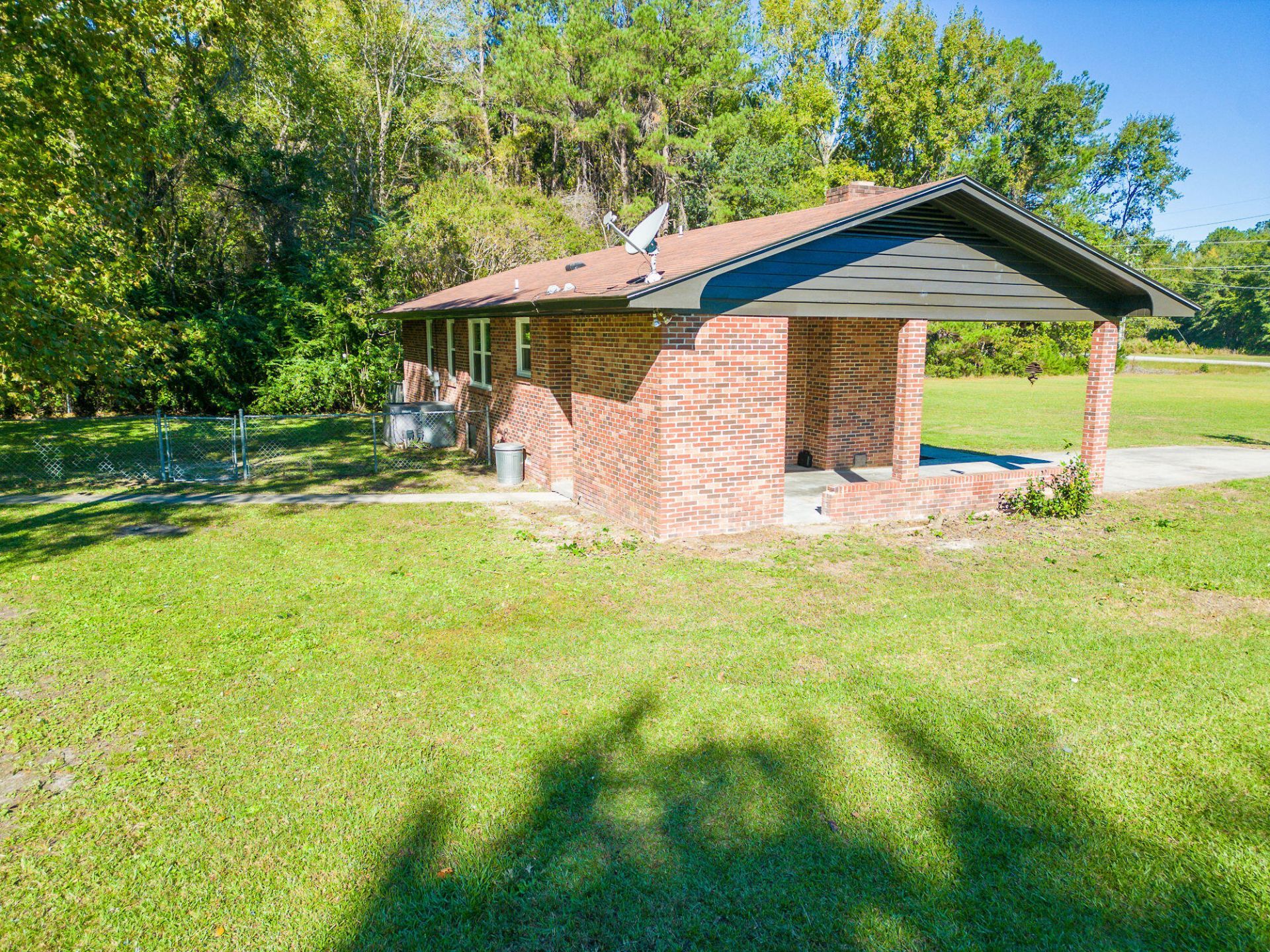 9595 Bells Highway Photo 7