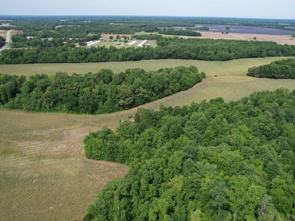 498B John Hunter Hwy , Elora, TN 37328